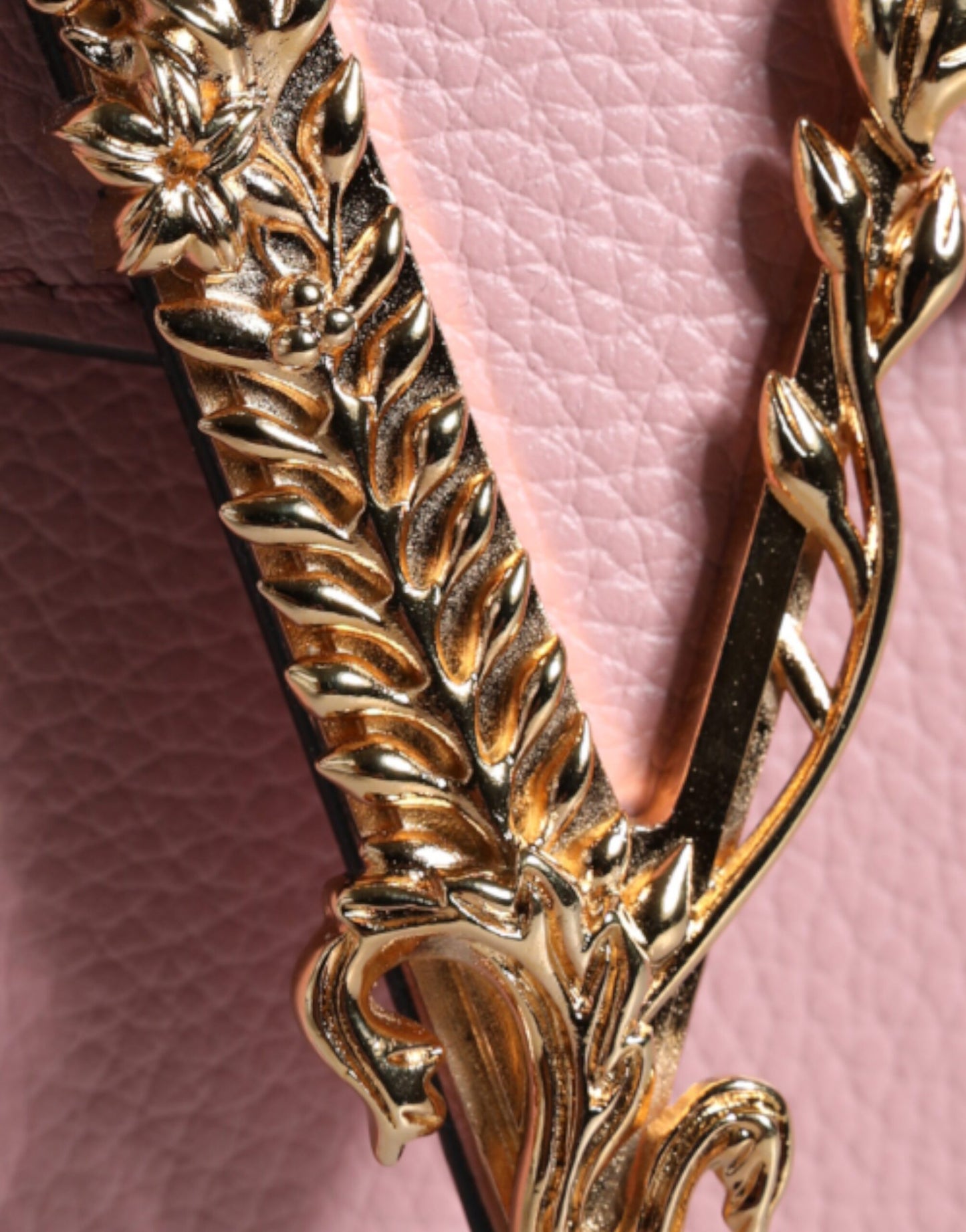 Чанта през рамо с лого на Versace в розово златисто от телешка кожа